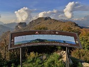 73 Piastra con  mappa esplicativa panorama monti dal Pizzo Cerro